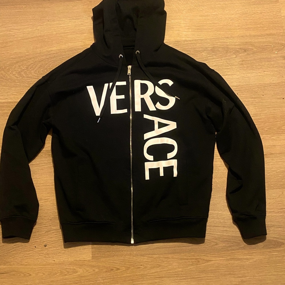 VERSACE Zip Up Hoodie Black (Medium), worn twice, in perfect condition.